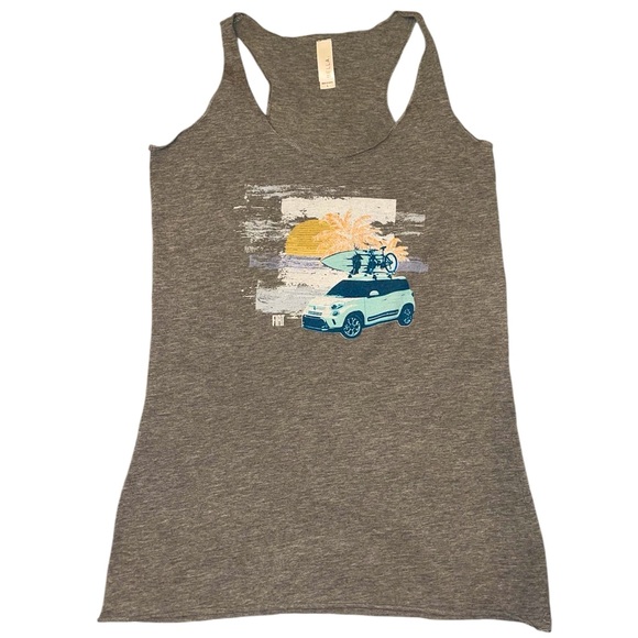 FIAT 500L Surfboard Bike Palm Tree Beach Scene Racerback Tank Top - Size Large - Picture 1 of 7